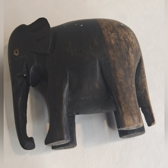 Antique Vintage Black Wood Ebony Decorative Elephant Figurine. Tusks removed. - Picture 5 of 6